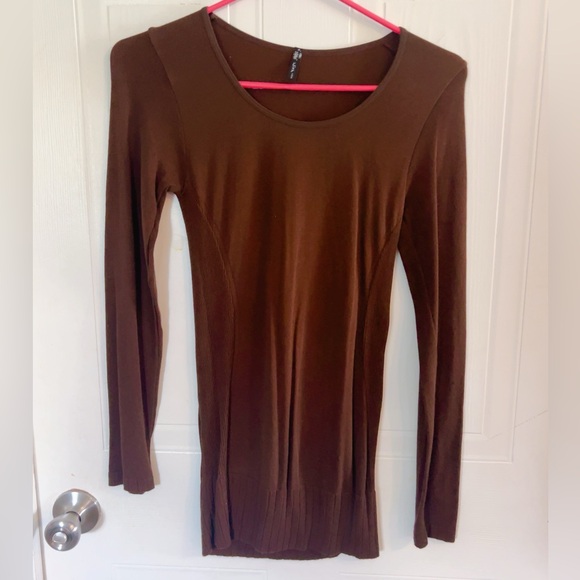 Brown thin sweater top - Picture 1 of 1